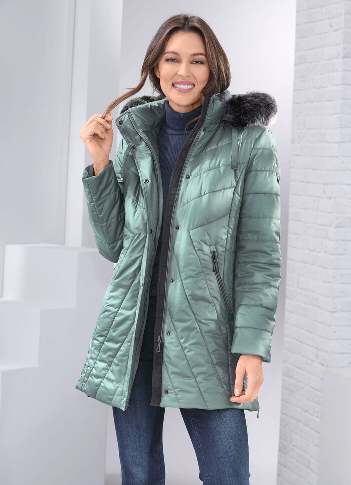 Jas met afneembare imitatiebontrand 