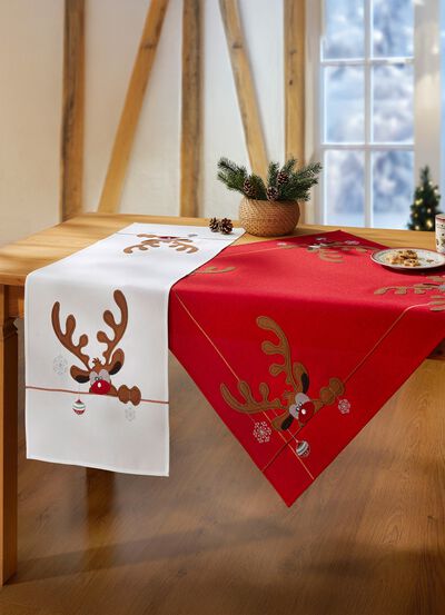 Tafel- en kamerdecoratie met elandmotieven 