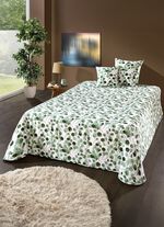 Sprei en kussenslopen met een natuurlijk bladmotief 