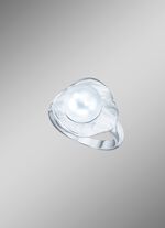 Damesring in Scandinavisch design met zoetwater gekweekte parel 