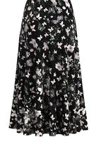 Rok met figuurflatterend juk 