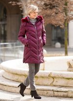 Korte jas met zigzagquilting 