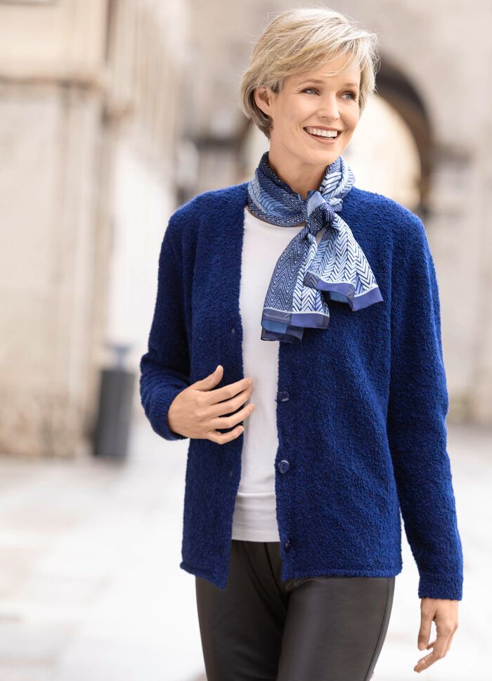 Cardigan in fluffy boucl&eacute; kwaliteit 