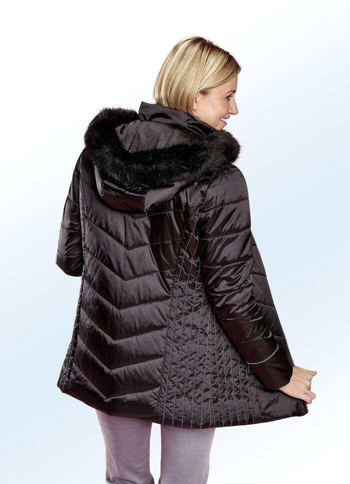 Jas met contrasterende stiksels 