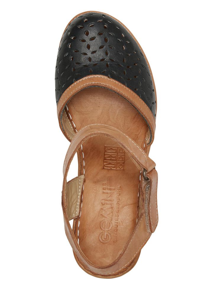 Gemini sandaal van geperforeerd rundnappaleer 