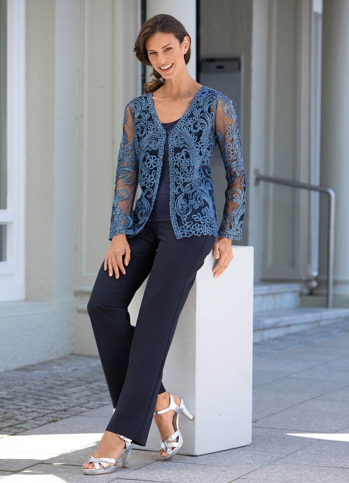 Blousejasje met decoratieve knopen 