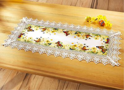 Tafel- en kamerdecoratie met luxueus kant 