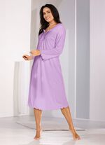 Nachthemd, kuitlengte en gebogen zoom 