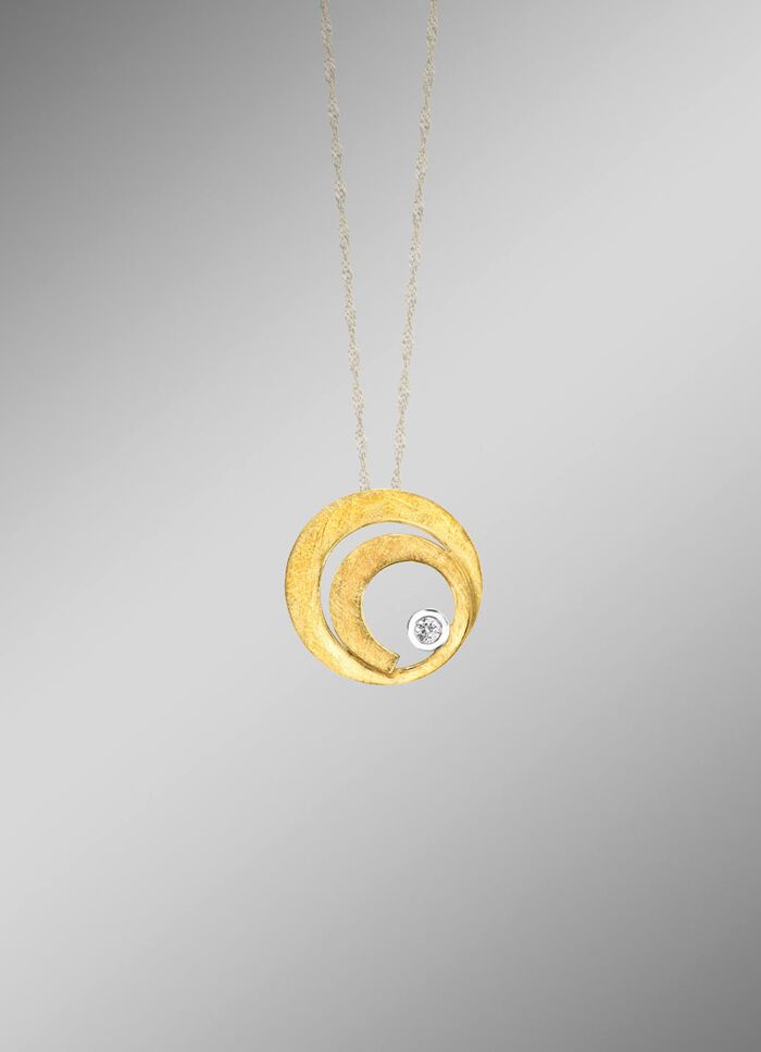 Edele hanger met diamant 