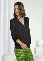 V-hals shirt in 2 kleuren ZWART
