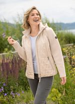 Jas met trendy laserquilting 