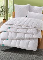 Beddengoedassortiment van ventilatoren gemaakt van puur natuurlijke materialen 