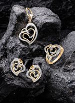 Hartvormige hanger met 45 diamanten 