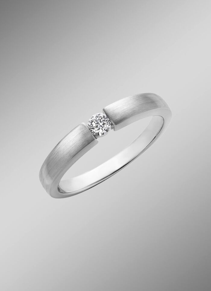 Exclusieve ring gemaakt van platina 