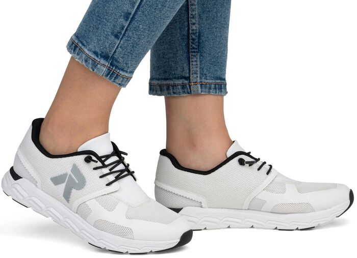 Rieker sneaker gemaakt van gedeeltelijk gecoat mesh-materiaal 