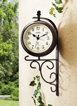 Radio wandklok met thermometer 