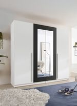 Moderne en elegante kledingkast 