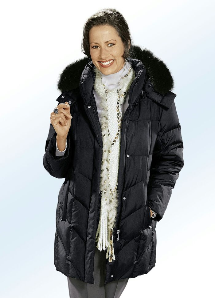 Donsjack met afneembare kunstbontkraag aan de capuchon 