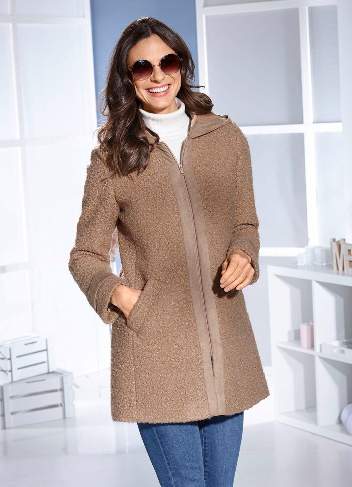 Lange jas met vaste capuchon 