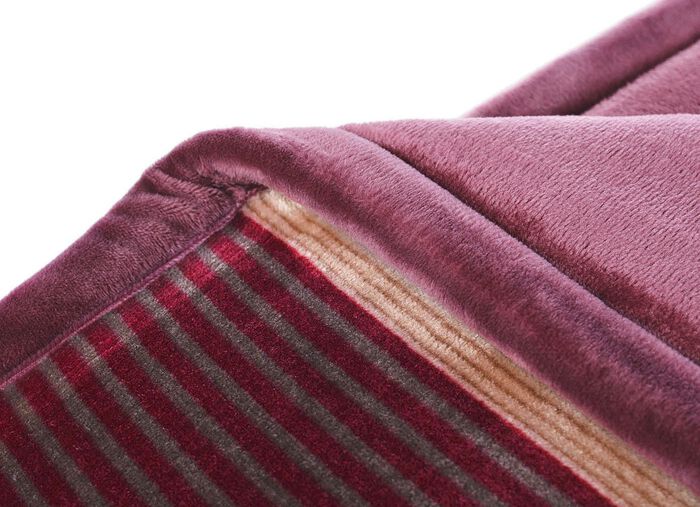 Omkeerbare woonaccessoires in knusse witte kwaliteit BESSEN