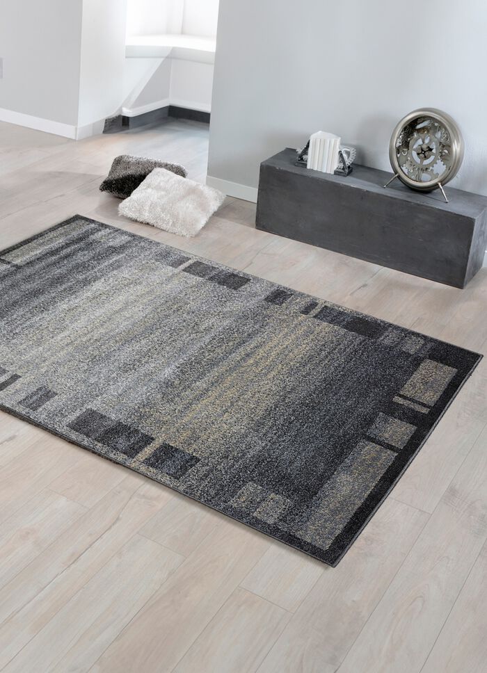 Aantrekkelijke bruggen, galerij en tapijten 