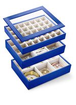 Sieradendoosje van kunstleer met fluwelen binnenvoering 