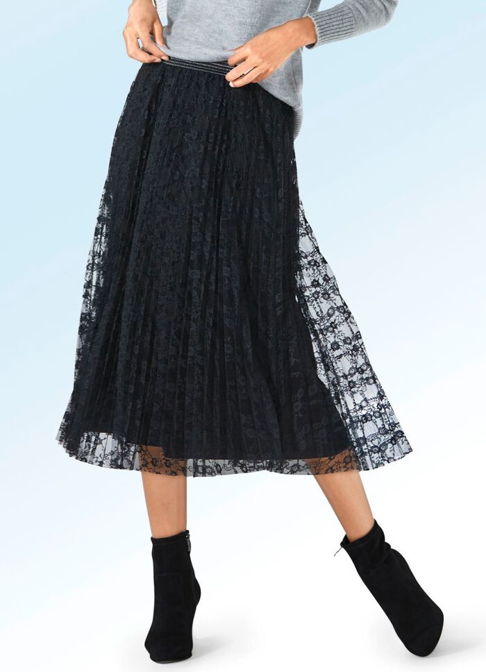 Plooirok in bloemenkant-look 