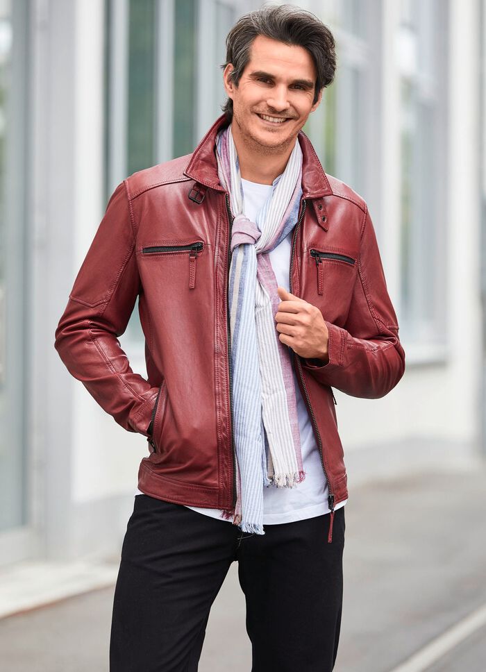 Kort leren jack met twee binnenzakken 