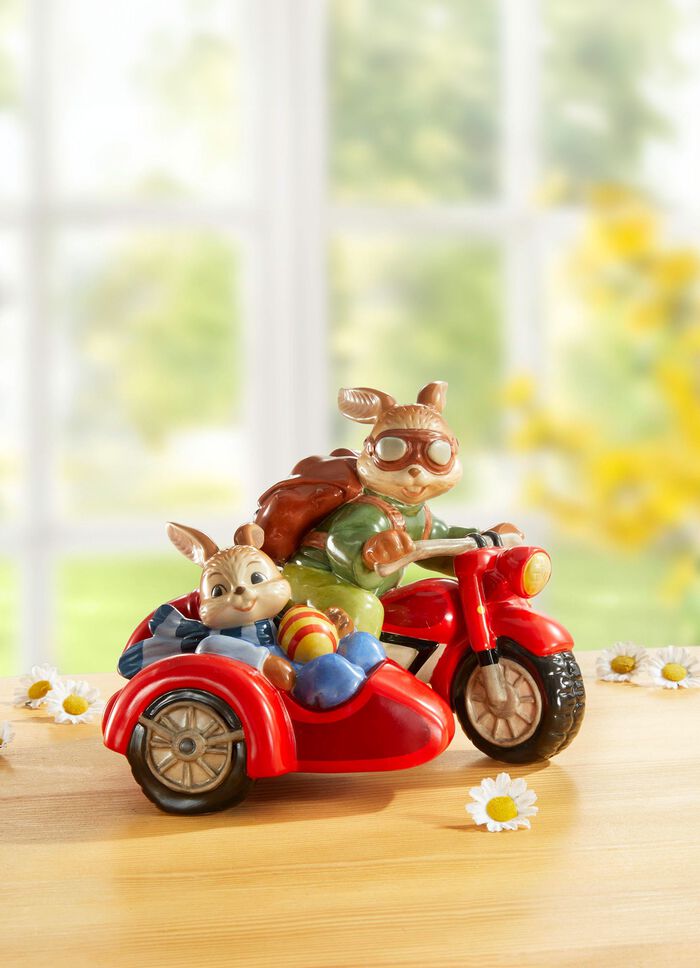 Paar konijnen op motorfiets 