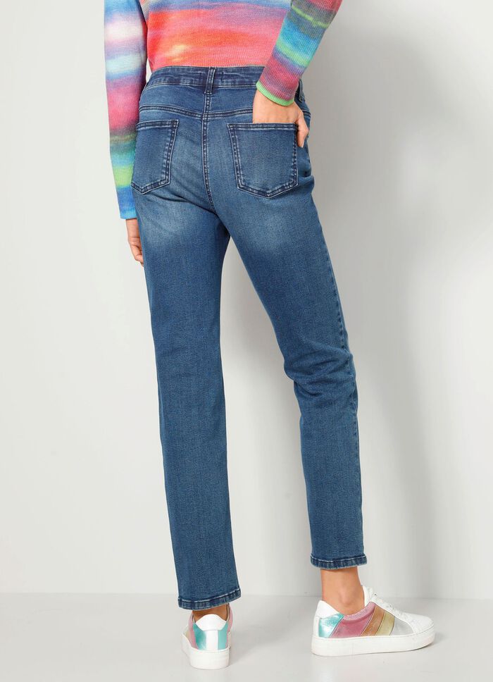 Jeans met bloemenborduursel 