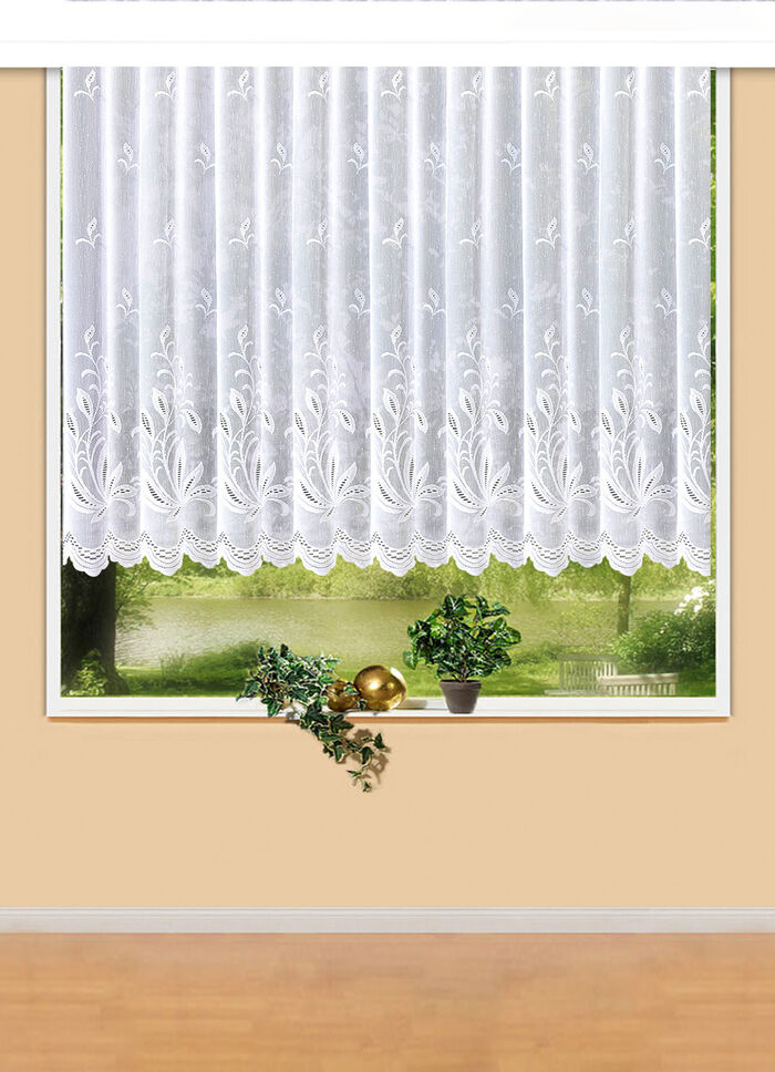 Charmant bloemengordijn met automatische plooien 