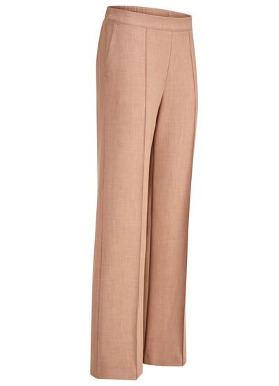 Broek met modieuze wijdte  