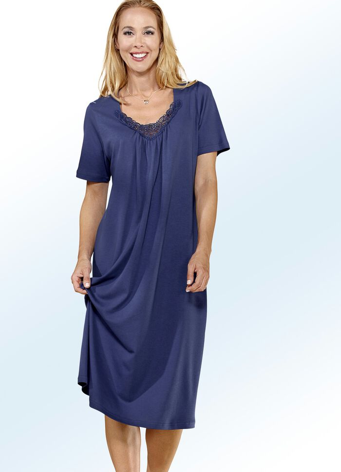 Set van drie nachthemden met korte mouwen en ronde hals 