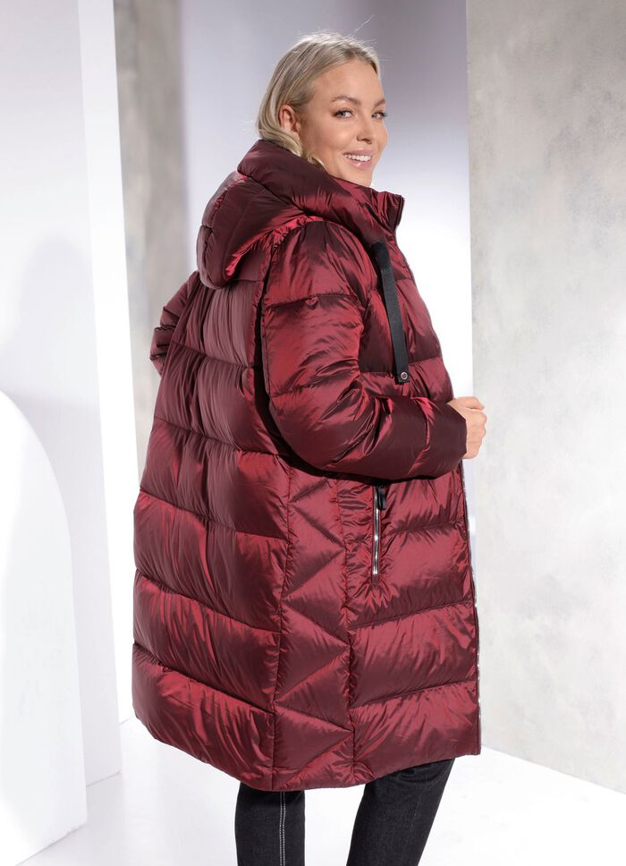 Functionele korte donsjas met capuchon 