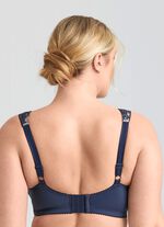 Miss Mary-bh met kleurig harmonieus bloemenmotief 