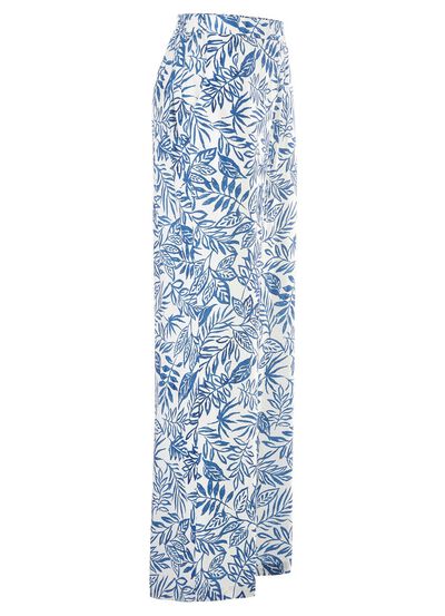 Broek met modieuze wijdte 