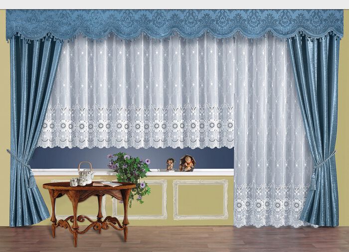 Sierdeken met kwasten aan de rand 