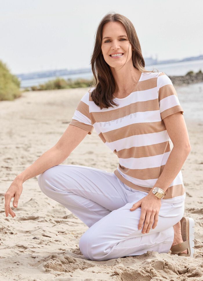 Foto met een zonnebloemveld 