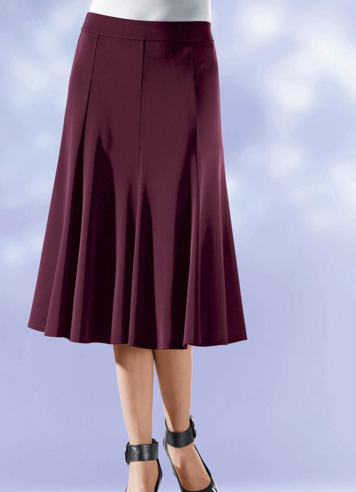 rok met 8 panelen en klokkende, zwierige zoom 