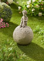 De Kleine Prins op de maanbol 