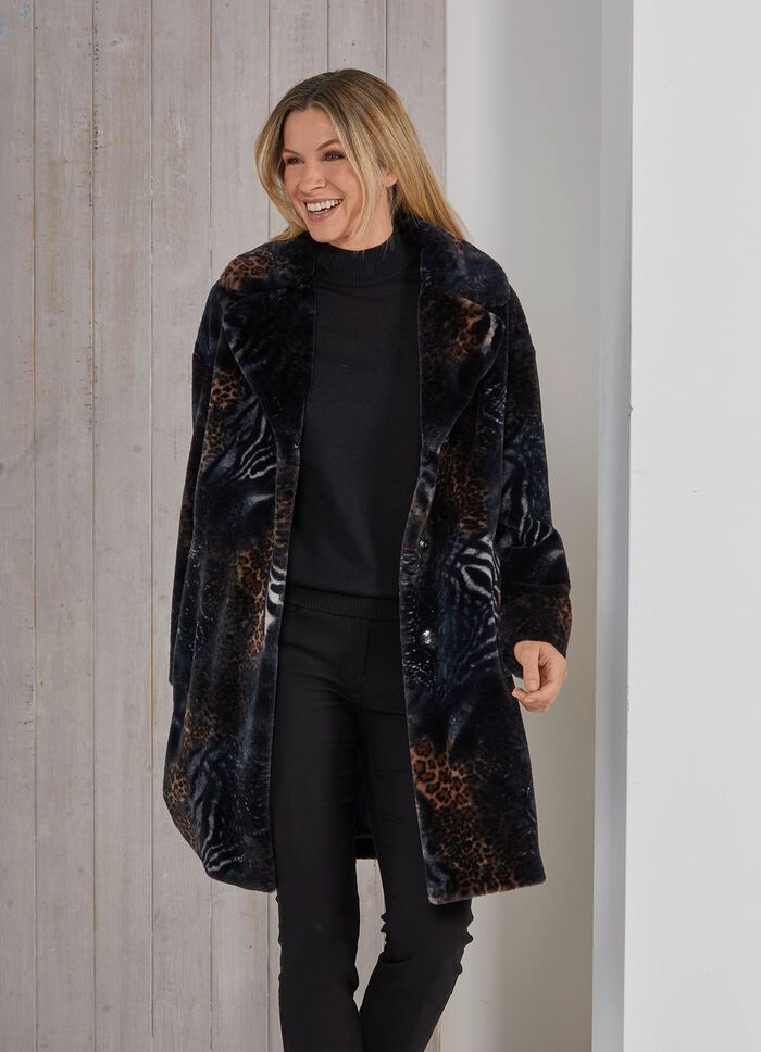 Korte jas met verschillende dierenbontdessins 