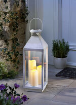 Grote lantaarn met 3 warm witte LED kaarsen 