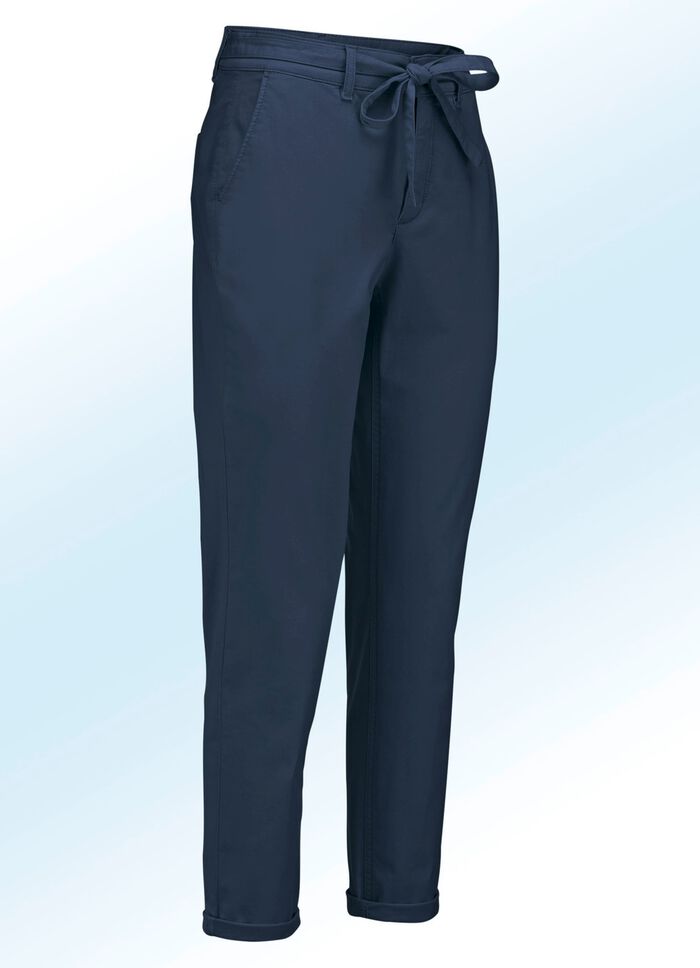 Broek in trendy chinovorm 