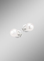 Oorstekers met zoetwaterparels 