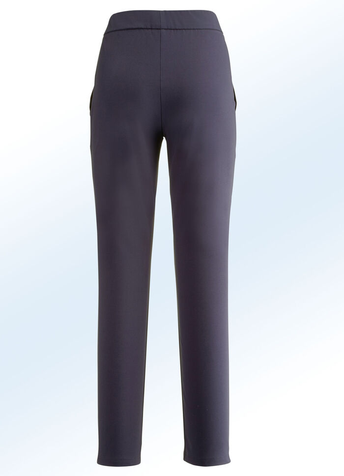 Sportieve broek in actuele enkellengte MARINE