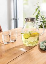 Glazen kan met ge&iuml;ntegreerde zeef 