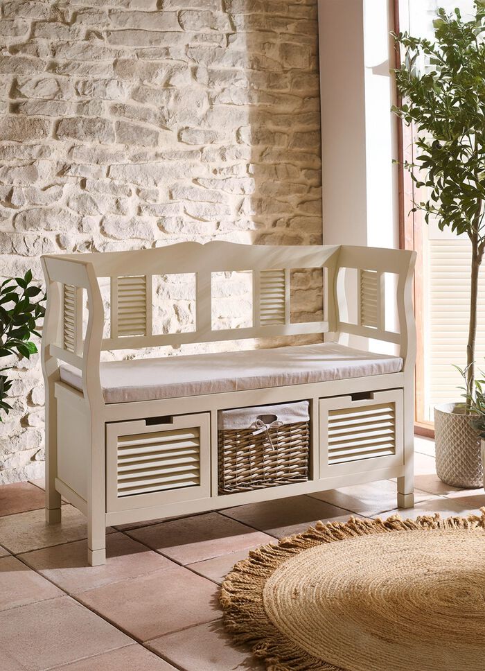 Gedeeltelijk massieve bank in landelijke stijl 