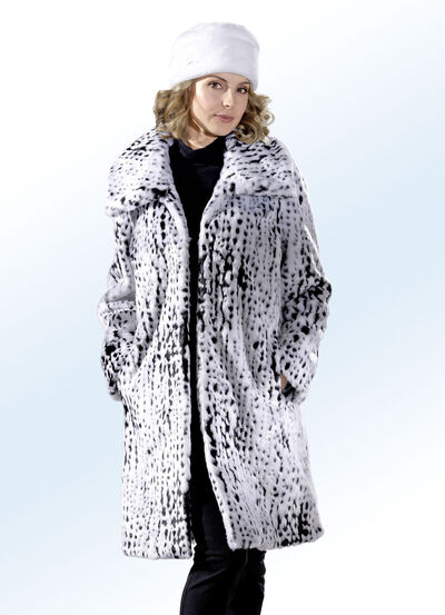 Korte jas met bonthaaksluiting 