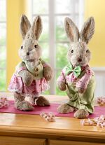 Konijnen gemaakt van raffia 