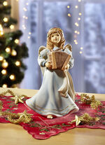 Goebel engel van fijn aardewerk 